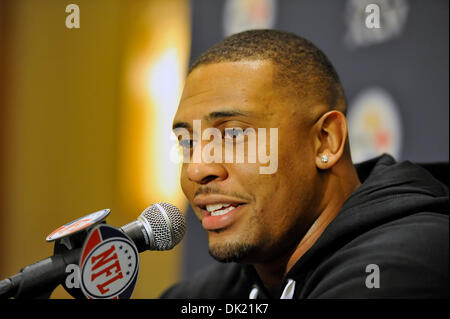 31. Januar 2011 - Fort Worth, Texas, Vereinigte Staaten von Amerika - Pittsburgh Steelers Linebacker LaMarr Woodley (56) bei der Super Bowl XLV-Pressekonferenz für die AFC Champion Pittsburgh Steelers in Omni Fort Worth in Fort Worth, Texas. (Kredit-Bild: © Steven Leija/Southcreek Global/ZUMAPRESS.com) Stockfoto