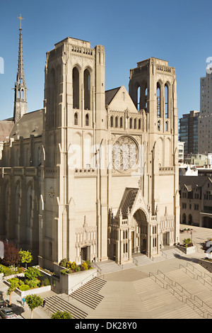 Sonnige Aussicht auf Grace Cathedral Fassade, San Francisco, California, Vereinigte Staaten von Amerika Stockfoto