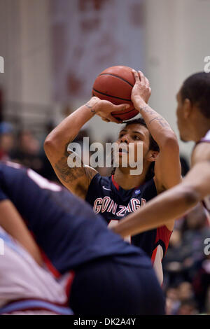 10. Februar 2011 - Los Angeles, Kalifornien, USA - 10. Februar 2011: Steven Gray (41) von Gonzaga schießt einen Freiwurf.  Gonzaga besiegt Loyola Marymount 67 57. (Kredit-Bild: © Josh Kapelle/Southcreek Global/ZUMAPRESS.com) Stockfoto