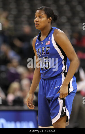 11. Februar 2011 - Winston-Salem, North Carolina, USA - Duke vorwärts Richa Jackson (15) wartet auf den inbounds Pass gegen Wake. Herzog gewinnt 82-39. (Kredit-Bild: © Jim Dedmon/Southcreek Global/ZUMAPRESS.com) Stockfoto