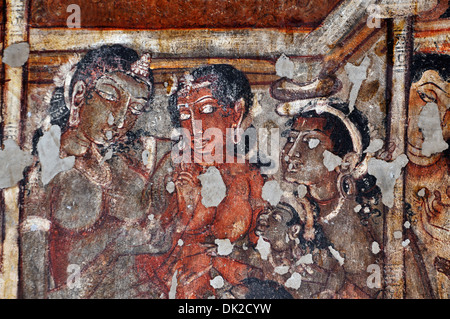 Höhle 2: Innenraum: Malerei der weiblichen Figuren. Ajanta Höhlen, Aurangabad, Maharashtra, Indien Stockfoto