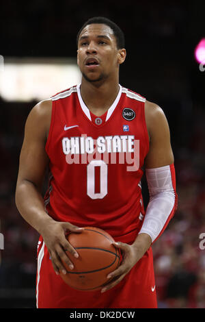 12. Februar 2011 - Madison, Wisconsin, USA - Ohio State weiterleiten Jared Sullinger (0). Wisconsin Badgers verärgert die Ohio State Buckeyes 71-67 im Kohl Center in Madison, Wisconsin. (Kredit-Bild: © John Fisher/Southcreek Global/ZUMAPRESS.com) Stockfoto