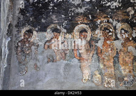 : 9 Höhlenmalereien von sechs Buddhas an der rechten Wand. Ajanta Höhlen, Aurangabad, Maharashtra, Indien Stockfoto