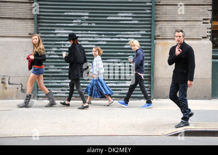 Wandern in Soho in Manhattan New York City USA - 28.03.12 Schauspieler Timothy Olyphant und Familie gelten: Stockfoto