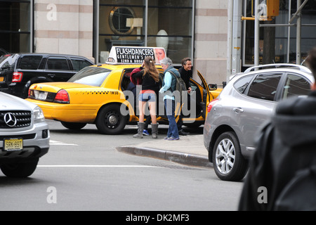 Wandern in Soho in Manhattan New York City USA - 28.03.12 Schauspieler Timothy Olyphant und Familie gelten: Stockfoto