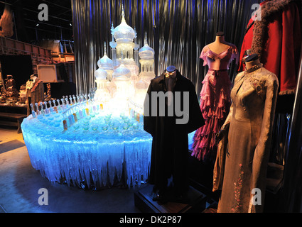 Atmosphäre-Foto-Shooting bei weltweit Grand Opening Cast und Crew Festmahl für die Eröffnung des Warner Bros Studio Tour London - Making of Stockfoto