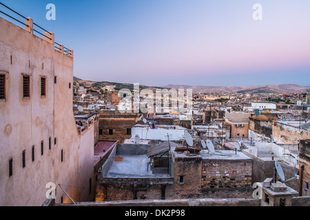 Die unglaublich riesige Medina von Fes, Marokko Stockfoto