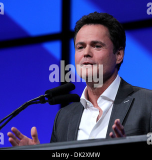 Donny Osmond Milwaukee Brewers Live Kommentar Stimme Bob Uecker Fame in NAB Broadcasting Hall Of auf NAB in Las Vegas Stockfoto