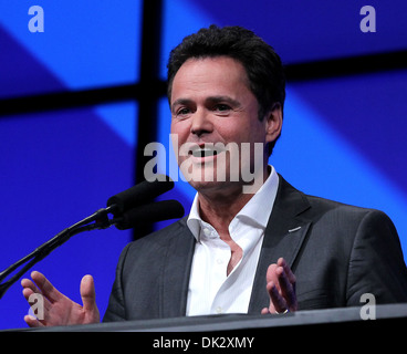 Donny Osmond Milwaukee Brewers Live Kommentar Stimme Bob Uecker Fame in NAB Broadcasting Hall Of auf NAB in Las Vegas Stockfoto