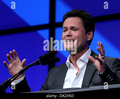 Donny Osmond Milwaukee Brewers Live Kommentar Stimme Bob Uecker Fame in NAB Broadcasting Hall Of auf NAB in Las Vegas Stockfoto