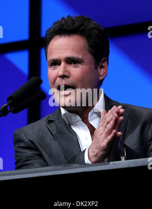 Donny Osmond Milwaukee Brewers Live Kommentar Stimme Bob Uecker Fame in NAB Broadcasting Hall Of auf NAB in Las Vegas Stockfoto