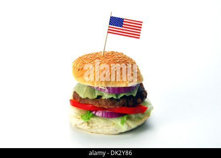 Independence Day-Burger. Stars And Stripes-Beef-Burger in einem bestreute Brötchen genüsslich, Paprika Stockfoto