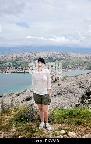 Porträt des Lächelns Mitte Erwachsene Frau, Insel Pag, Kroatien, Europa Stockfoto