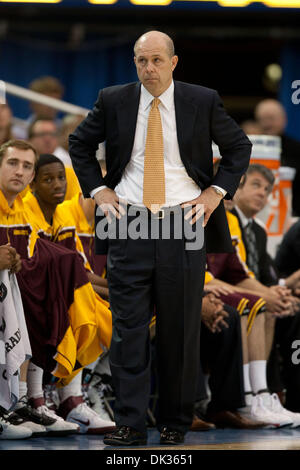 24. Februar 2011 - Westwood, Kalifornien, USA - während der NCAA Basketball-Spiel zwischen den Arizona State Sun Devils und die UCLA Bruins im Pauley Pavilion. Die Bruins schlagen die Sun Devils mit einem Endstand von 71-53. (Kredit-Bild: © Brandon Parry/Southcreek Global/ZUMAPRESS.com) Stockfoto