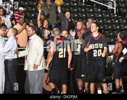 10. März 2011 feiern - Garland, Texas, Vereinigte Staaten von Amerika - The Grambling State Tigers nach dem Gewinn der SWAC Turnierspiel zwischen der Grambling State Tigers und den Mississippi Valley State Delta Devils im Special Events Center in Garland, Texas. Grambling State besiegt Mississippi Valley 65 bis 62 (Credit-Bild: © Dan Wozniak/Southcreek Global/ZUMAPRESS.com) Stockfoto