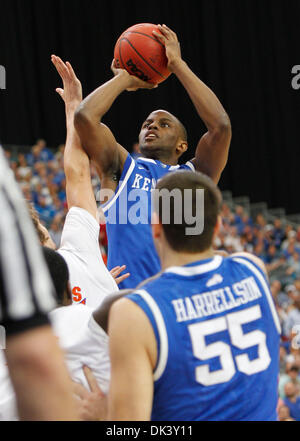 13. März 2011 bewachen - Atlanta, GA, USA - Kentucky Wildcats Darius Miller (1) legen Sie in zwei seiner 15 Punkte wie Kentucky Florida in der SEC-Meisterschaft auf Sonntag, 13. März 2011, in Atlanta, GA. gespielt  Foto: Mark Cornelison | Personal. (Kredit-Bild: © Lexington Herald-Leader/ZUMAPRESS.com) Stockfoto