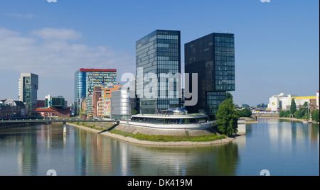 Medienhafen in Düsseldorf mit moderner Architektur Stockfoto