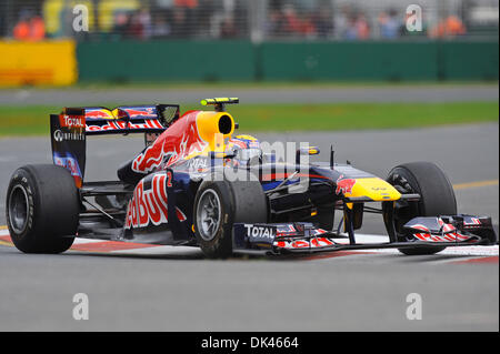 25. März 2011 - Melbourne, Victoria, Australien - Mark Webber (Australien) Autofahren Red Bull Racing (2) während der Praxis-Sitzung eines der 2011 Formel 1 Australian Grand Prix auf dem Albert Park Circuit in Melbourne, Australien. (Kredit-Bild: © Sydney Low/Southcreek Global/ZUMAPRESS.com) Stockfoto