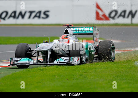 25. März 2011 - Melbourne, Victoria, Australien - Michael Schumacher (Deutschland) Autofahren Mercedes GP Petronas F1 Team (7) während der Praxis Session eines 2011 Formula One Australian Grand Prix auf dem Albert Park Circuit in Melbourne, Australien. (Kredit-Bild: © Sydney Low/Southcreek Global/ZUMAPRESS.com) Stockfoto