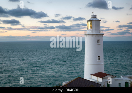 Trevose Head Leuchtturm an der Nordküste von Cornwall Stockfoto