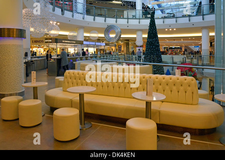 Sitzplätze am 360 Champagner und Bar Cocktails" an intu Lakeside Shopping Malls (früh am Morgen) Lakeside Shopping Centre in Essex England Großbritannien Stockfoto