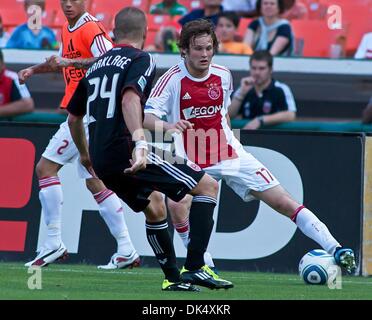 21. Mai 2011 - Dc, Washington DC, Vereinigte Staaten von Amerika - AFC Ajax (17) match zwischen AFC Ajax und D.C. United Defender Daley Blind brechen und Richtungswechsel in der MLS International freundlich... AFC Ajax gegen DC United 2: 1 Sonntag, 22. Mai 2011 im RFK Stadium in Washington DC. (Kredit-Bild: © Saquan Stimpson/Southcreek Global/ZUMAPRESS.com) Stockfoto