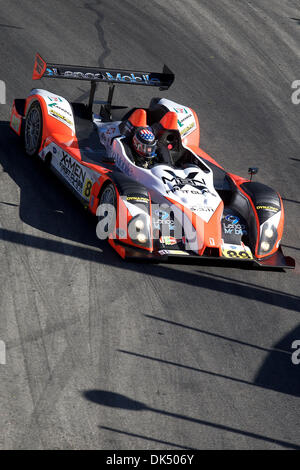 16. April 2011 - Long Beach, Kalifornien, Vereinigte Staaten von Amerika - The #89 Oreca FLM09 Auto Köpfe durch Turn 3 Turn 4 geleitet.  Sie würde fortfahren, um 2. Platz in der PC-Klasse und die vierte insgesamt zu beenden.  Während die American Le Mans Series Rennen durch die Straßen von Long Beach, Kalifornien (Credit-Bild: © Tony Leon/Southcreek Global/ZUMAPRESS.com) Stockfoto