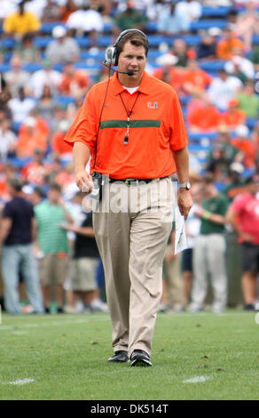 16. April 2011 - Fort Lauderdale, Florida, USA - Miami Hurricanes Head Coach Al Golden während der Frühling-Football-Spiel im Lockhart Stadium in Fort Lauderdale, Florida. (Kredit-Bild: © Luis Blanco/Southcreek Global/ZUMApress.com) Stockfoto