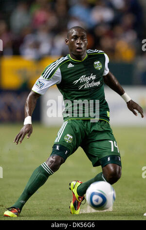 23. April 2011 - Carson, Kalifornien, USA - Portland Timbers Mittelfeldspieler James Marcelin #14 in Aktion während der Major League Soccer Spiel zwischen Portland Timbers und die Los Angeles Galaxy im Home Depot Center. Die Galaxie fuhr fort, um die Tibers mit einem Endstand von 3: 0 zu besiegen. (Kredit-Bild: © Brandon Parry/Southcreek Global/ZUMAPRESS.com) Stockfoto