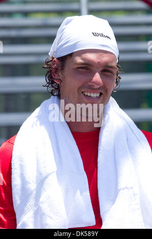 27. April 2011 - Sarasota, Florida, USA - LONGBOAT KEY, FL - 25 April: FRANK DANCEVIC (CAN) Niederlagen Go SOEDA (JPN) 26, 63,61 in der zweiten Runde der Sarasota Open. (Kredit-Bild: © Andrew Patron/ZUMAPRESS.com) Stockfoto