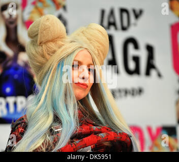 Tokio, Japan. 1. Dezember 2013. Lady Gaga, 1. Dezember 2013: Tokio, Japan: Sängerin Lady GAGA besucht eine Pressekonferenz für ihr neues Album "ARTPOP" in Tokio am 1. Dezember 2013. Bildnachweis: Aflo Co. Ltd./Alamy Live-Nachrichten Stockfoto