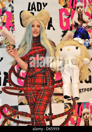 Tokio, Japan. 1. Dezember 2013. Lady Gaga, 1. Dezember 2013: Tokio, Japan: Sängerin Lady GAGA besucht eine Pressekonferenz für ihr neues Album "ARTPOP" in Tokio am 1. Dezember 2013. Bildnachweis: Aflo Co. Ltd./Alamy Live-Nachrichten Stockfoto