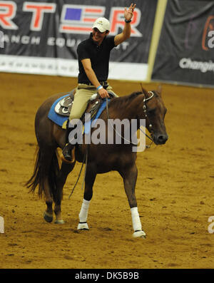 30. April 2011 konkurriert - Lexington, Kentucky, USA - Eventer Hamish Cargill in Kentucky Cup Reining Freestyle während der Rolex-3-Tages-Veranstaltung im Kentucky Horse Park in Lexington, Kentucky am 30. April 2011. (Kredit-Bild: © Scott Serio/Eclipse/ZUMAPRESS.com) Stockfoto