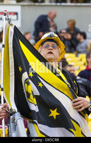 30. April 2011 - Columbus, Ohio, USA - Columbus Crew Fan während des Spiels zwischen Vancouver Whitecaps FC und Columbus Crew Stadium Crew, Columbus, Ohio.  Columbus besiegte Vancouver 2-1. (Kredit-Bild: © Scott Stuart/Southcreek Global/ZUMAPRESS.com) Stockfoto