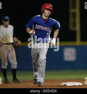 6. Mai 2011 - Largo - CHRIS ZUPPA | Zeiten. SP 337715 ZUPP Baseball 2. (Largo, 06.05.2011) Pinellas Park Brandon Grigsby runden zweiten Base nach der Kollision mit einem sechsten Inning Hauptdurchlauf. East Lake High School spielt Pinellas Park High School für die Region-Halbfinale, Klasse 5A in Pinellas Park. [CHRIS ZUPPA, mal] (Kredit-Bild: © St. Petersburg Times/ZUMAPRESS.com) Stockfoto