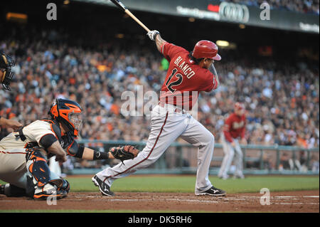 11. Mai 2011 Fledermäuse - San Francisco, Kalifornien, USA - Arizona-Diamantmarkierungen Catcher HENRY BLANCO (#12) während der Mittwoch Abend Spiel im AT&T Park.  Die Riesen besiegt die Diamondbacks 4-3. (Kredit-Bild: © Scott Beley/Southcreek Global/ZUMAPRESS.com) Stockfoto