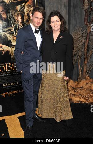 Los Angeles, CA, USA. 2. Dezember 2013. Philippa Boyens im Ankunftsbereich für der HOBBIT: die VERWÜSTUNG von SMAUG Premiere, Dolby Theater, Los Angeles, CA 2. Dezember 2013. Bildnachweis: Dee Cercone/Everett Collection/Alamy Live-Nachrichten Stockfoto