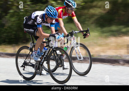 19. Mai 2011 - am Meer-Paso Robles, Kalifornien, USA - DANIEL MARTIN (Garmin Cervelo) und PATRICK McCARTY (Spidertech) Geschwindigkeit durch die Landstraßen im 5. Etappe der Amgen Tour of California. (Bild Kredit: Wil Matthews/ZUMAPRESS.com ©) Stockfoto