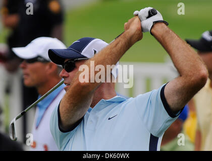 19. Mai 2011 Uhren - Fort Worth, Texas, USA - 5/19/2011.STEWART CINK seinen Abschlag am 10. Loch in der ersten Runde des Crowne Plaza Invitational im Colonial in Fort Worth, Texas. (Kredit-Bild: © Ralph Lauer/ZUMAPRESS.com) Stockfoto