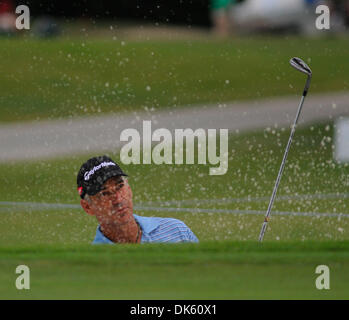19. Mai 2011 - Fort Worth, Texas, USA - 19.05.2011. COREY PAVIN Uhren ein Bunker aus dem sechsten Loch in der ersten Runde des Crowne Plaza Invitational im Colonial in Fort Worth, Texas erschossen. (Kredit-Bild: © Ralph Lauer/ZUMAPRESS.com) Stockfoto