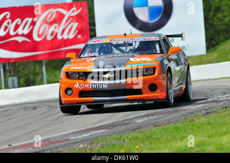 20. Mai 2011 - Bowmanville, Ontario, Kanada - Alec Udell von Houston, TX fahren #06 (GTS) Momentum Autosport Chevrolet Camaro während der Praxis für die Victoria Day Speedfest Wochenende auf dem Mosport International Raceway. (Kredit-Bild: © Keith Hamilton/Southcreek Global/ZUMAPRESS.com) Stockfoto