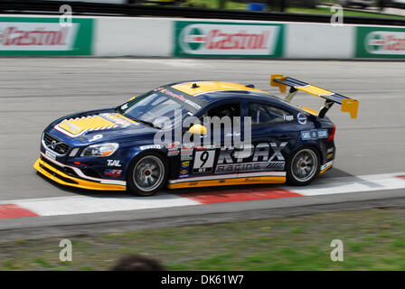 20. Mai 2011 - Bowmanville, Ontario, Kanada - Alex Figge fahren die #9 (GT) K-Pax Racing/Volvo während der Praxis für die Victoria Day Speedfest Wochenende auf dem Mosport International Raceway. (Kredit-Bild: © Keith Hamilton/Southcreek Global/ZUMAPRESS.com) Stockfoto