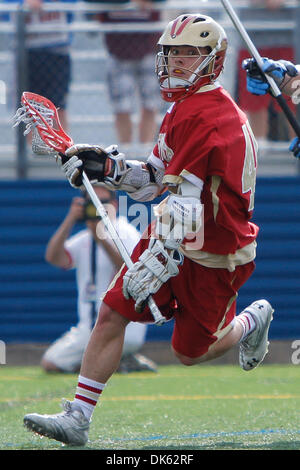 21. Mai 2011 - Hempstead, New York, USA - Denver Pioneers Mittelfeldspieler Jeremy Noble (45) in Lacrosse Aktion gegen die Johns Hopkins Blue Jays in der NCAA Männer-Lacrosse-Viertelfinale im James M. Shuart Stadium, Hempstead, New York. Denver Pioneers besiegte Johns Hopkins Blue Jays 14-9. (Kredit-Bild: © Debby Wong/Southcreek Global/ZUMAPRESS.com) Stockfoto