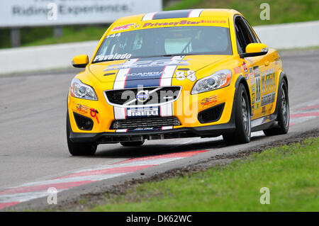 22. Mai 2011 qualifiziert - Bowmanville, Ontario, Kanada - Aaron Povoledo von Toronto, Ont fahren die #88 (TC) K-Pax Racing Volvo C30 FWD zunächst für Runde 6 des Pirelli SCCA World Challenge Rennens. (Kredit-Bild: © Keith Hamilton/Southcreek Global/ZUMAPRESS.com) Stockfoto