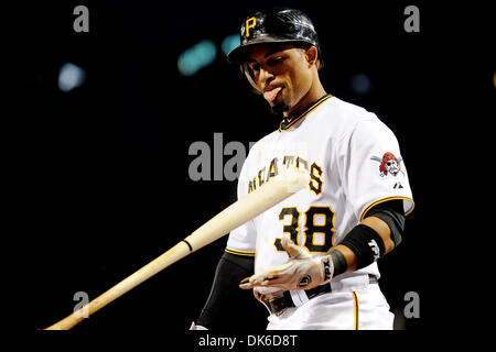 13. Juni 2011 - PENNSYLVANNIA, Pittsburgh, USA - Pittsburgh Pirates Recht Fielder Xavier Paul (38) wieder auf der Trainerbank nach Streichung im achten Inning als die Pittsburgh Pirates auf der New York Mets im PNC Park in Pittsburgh, PA. spazieren... Piraten besiegen die Mets 3-1. (Kredit-Bild: © Dean Beattie/Southcreek Global/ZUMAPRESS.com) Stockfoto