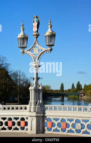 Lamp post auf Lendal Bridge, York, Yorkshire, England, Vereinigtes Königreich, UK, Europa Stockfoto