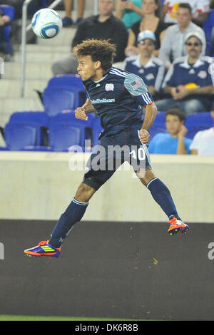 10. Juni 2011 - Harrison, New Jersey, USA - New England Revolution Verteidiger Kevin Alston (30) in Major League Soccer-Aktion im Red Bull Stadion in Harrison New Jersey New York besiegt New York 2 auf 1 (Credit-Bild: © Brooks Von Arx/Southcreek Global/ZUMAPRESS.com) Stockfoto