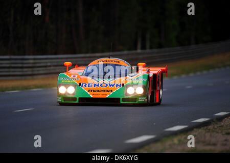 9. Juni 2011 - Le Mans, Frankreich - PATRICK DEMPSEY fährt den Mazda 787 zum 20-jährigen Jubiläum des Mazdas Sieg in Le Mans. (Kredit-Bild: © Rainer Ehrhardt/ZUMAPRESS.com) Stockfoto