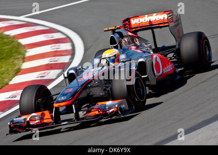 10. Juni 2011 - Montreal, Quebec, Kanada - 10. Juni 2011: Lewis Hamilton (GBR) Vodafone McLaren Mercedes beim Training am Freitag am Circuit Gilles Villeneuve in Montreal, Quebec, Kanada. (Kredit-Bild: © Leon Switzer/Southcreek Global/ZUMAPRESS.com) Stockfoto