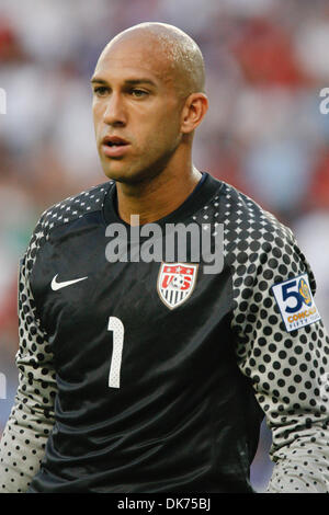 14. Juni 2011 - spielen Kansas City, KANSAS, USA - Vereinigte Staaten-Torhüter Tim Howard (1) in der Partie zwischen Guadeloupe und USA in der Gruppe C der CONCACAF Gold Cup 2011 am Livestrong Sporting Park in Kansas City, Kansas. Die Vereinigten Staaten besiegt Guadeloupe 1-0. (Kredit-Bild: © James Allison/Southcreek Global/ZUMAPRESS.com) Stockfoto